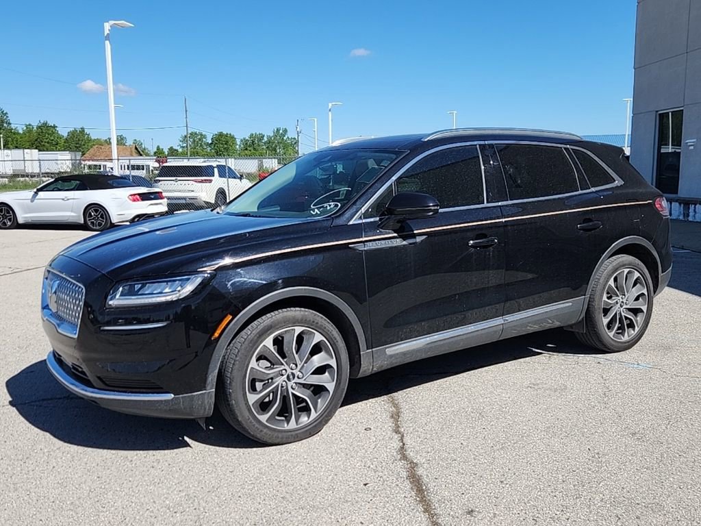 Used 2021 Lincoln Nautilus Reserve AWD/4WD image 3