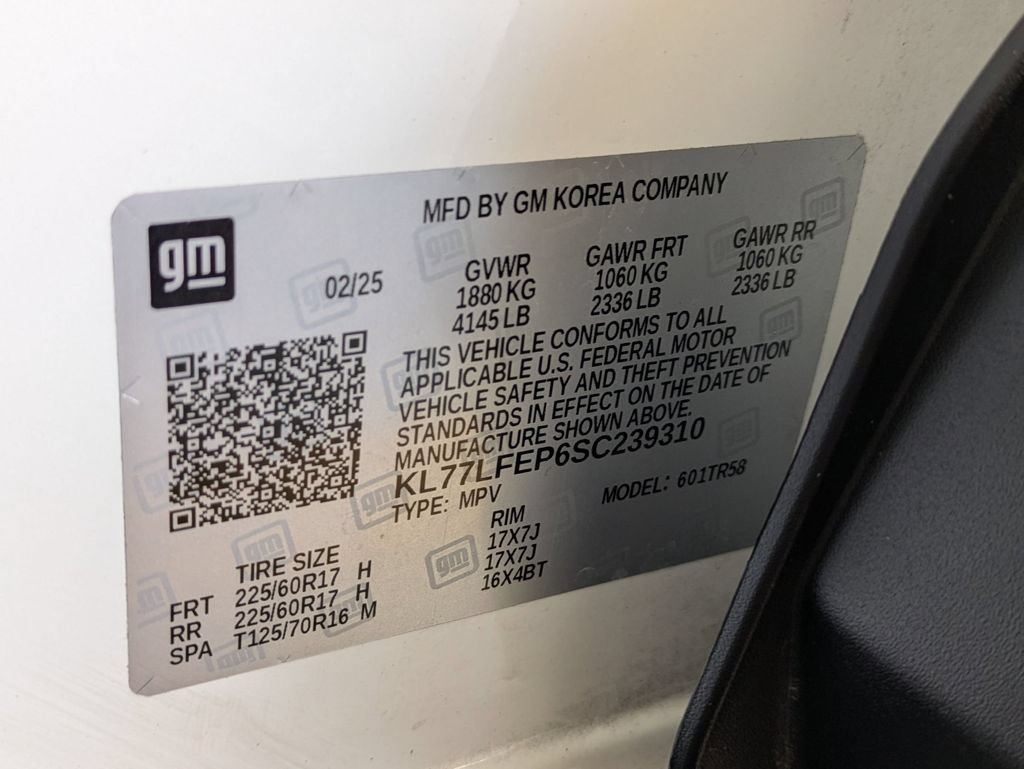 Used 2025 Chevrolet Trax LS FWD image 32