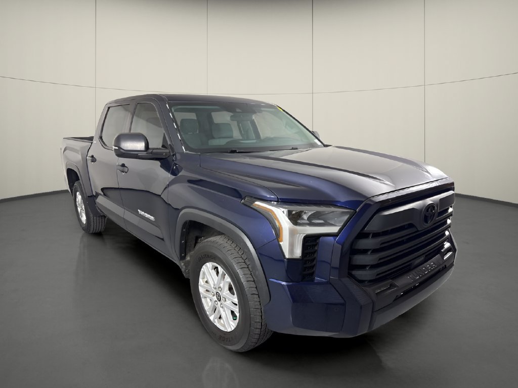 Used 2022 Toyota Tundra SR5 w/ Convenience Package RWD image 2