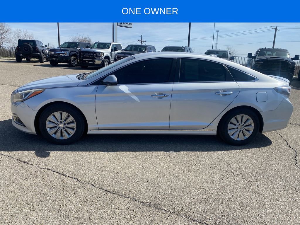 Used 2016 Hyundai Sonata SE image 3