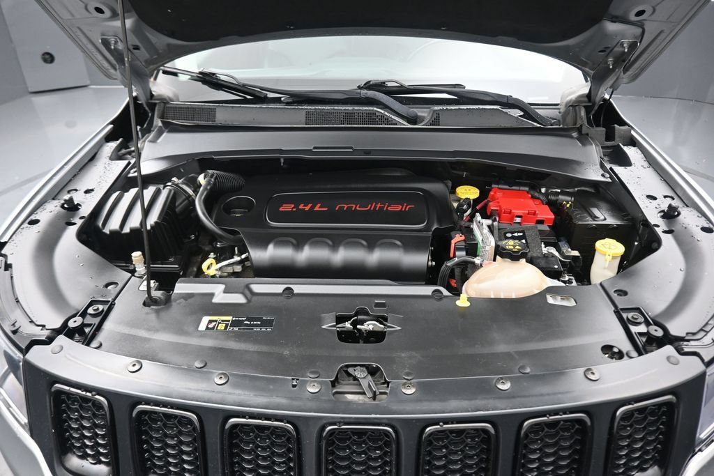 Used 2019 Jeep Compass Latitude AWD/4WD image 44
