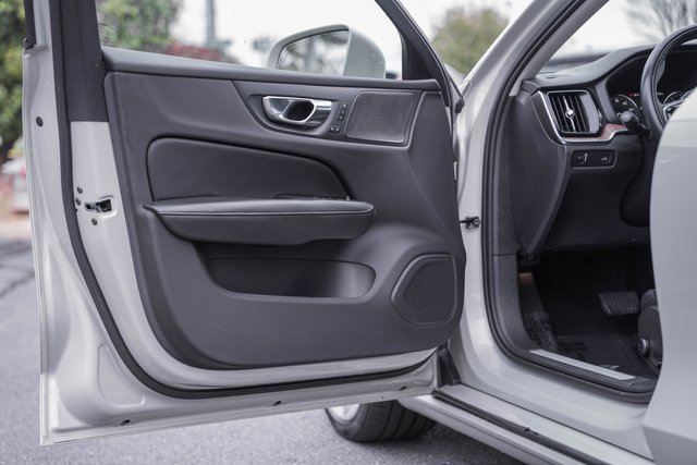 Used 2021 Volvo S60 T5 Momentum w/ Protection Package Premier image 36