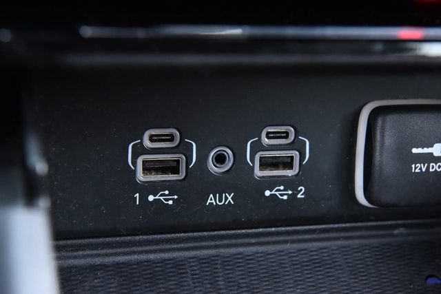 Used 2024 Jeep Grand Cherokee Altitude AWD/4WD image 17