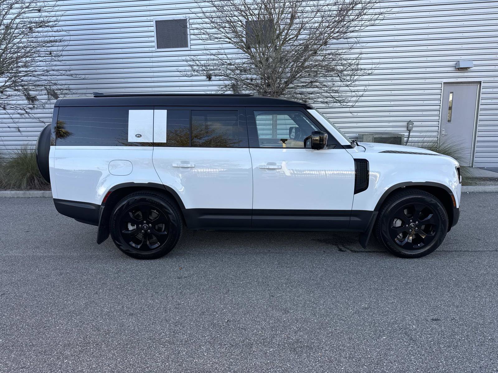 Certified 2024 Land Rover Defender 130 S image 5