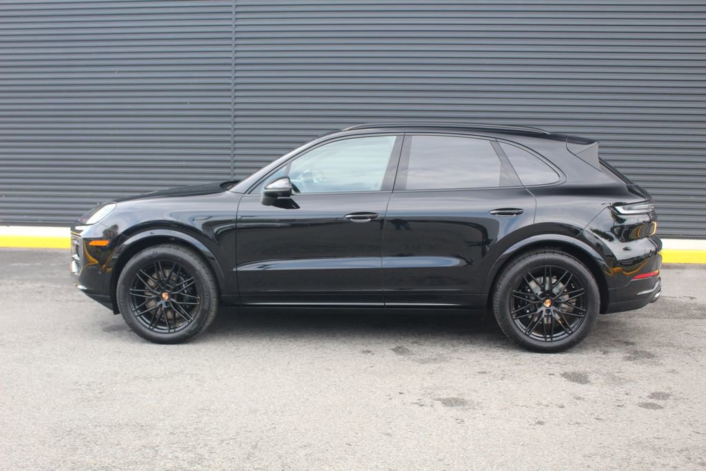 New 2026 Porsche Cayenne image 2