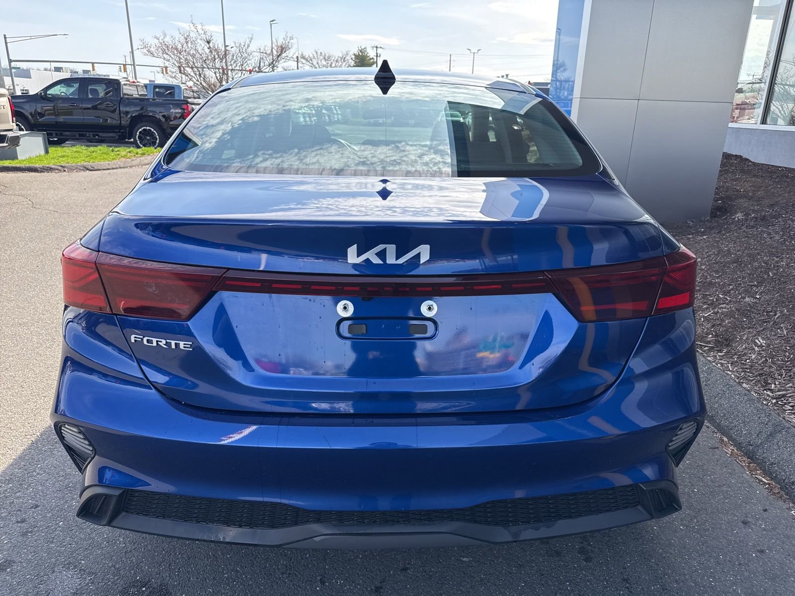 Used 2023 Kia Forte LXS w/ LXS Technology Package image 7