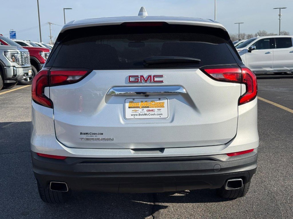 Used 2018 GMC Terrain SLE FWD image 4