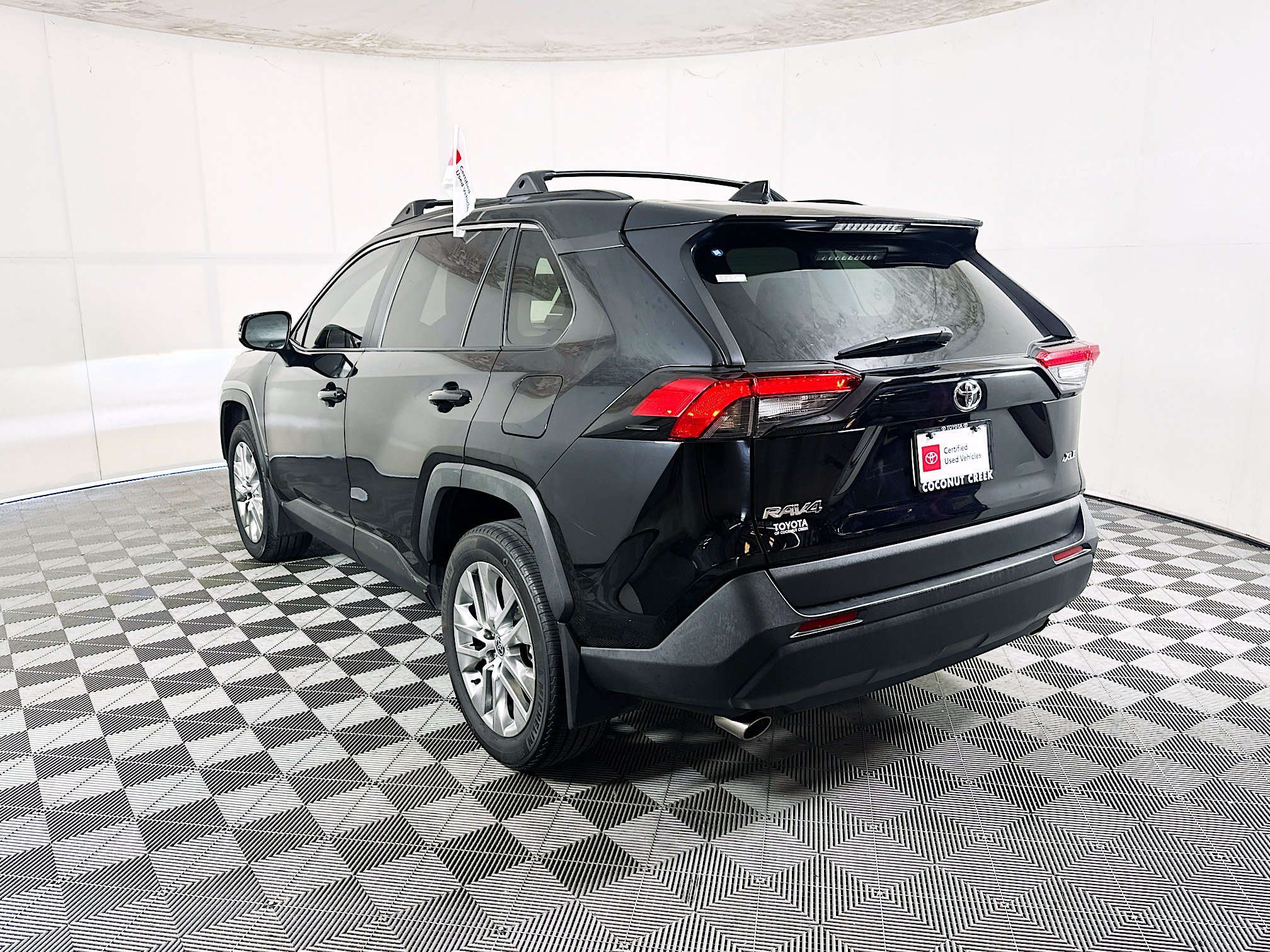Certified 2025 Toyota RAV4 XLE Premium FWD image 5