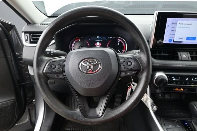 Used 2023 Toyota RAV4 LE FWD image 5