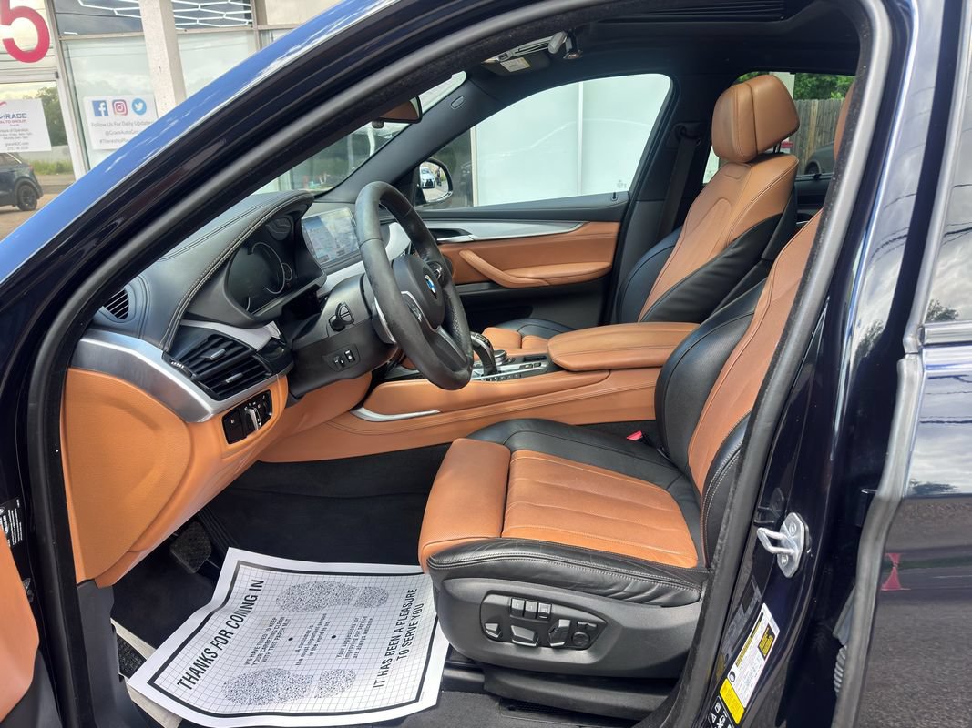 Used 2019 BMW X6 xDrive50i w/ M Sport Package AWD/4WD image 16