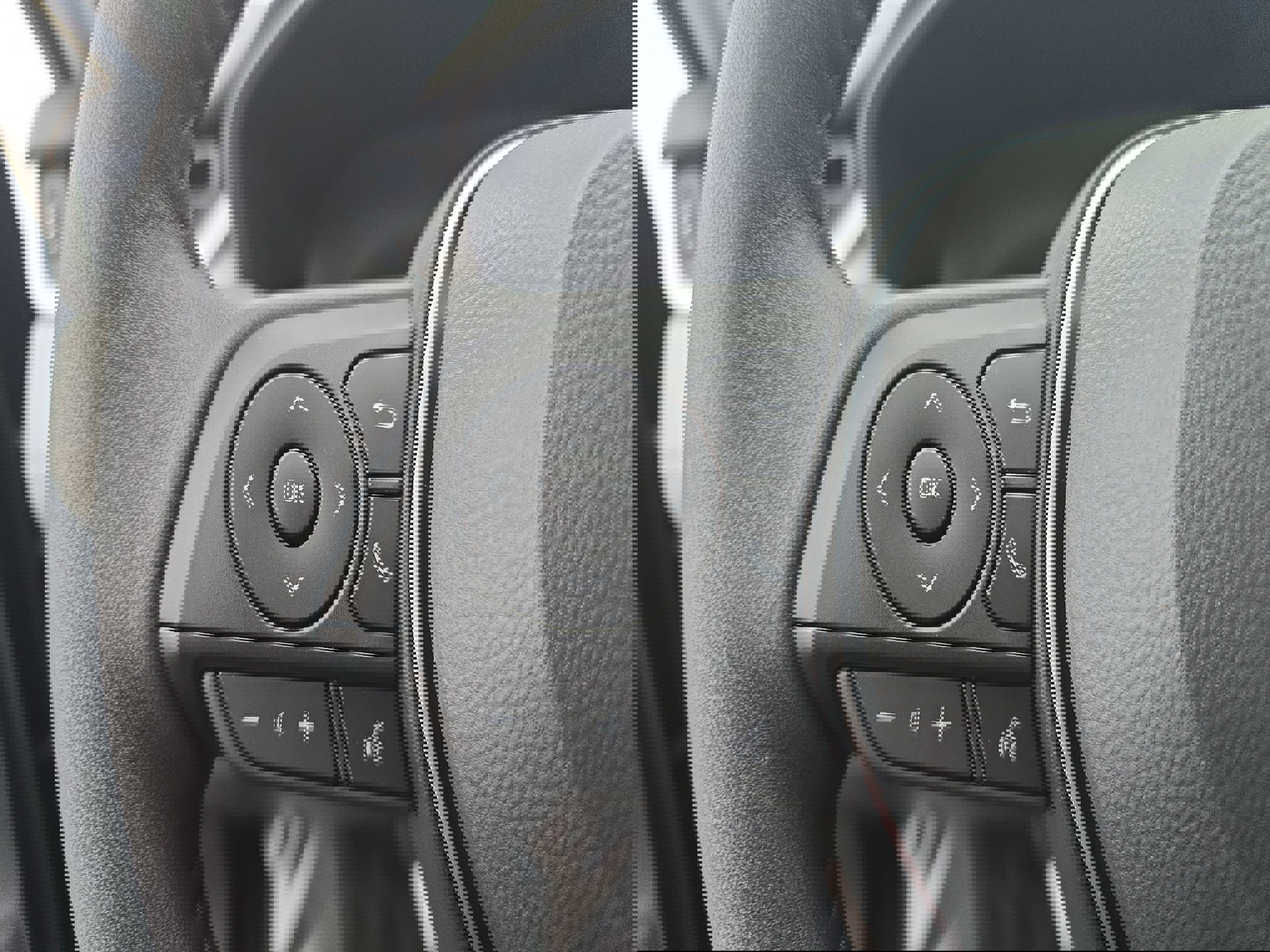 Used 2025 Toyota RAV4 Limited image 17