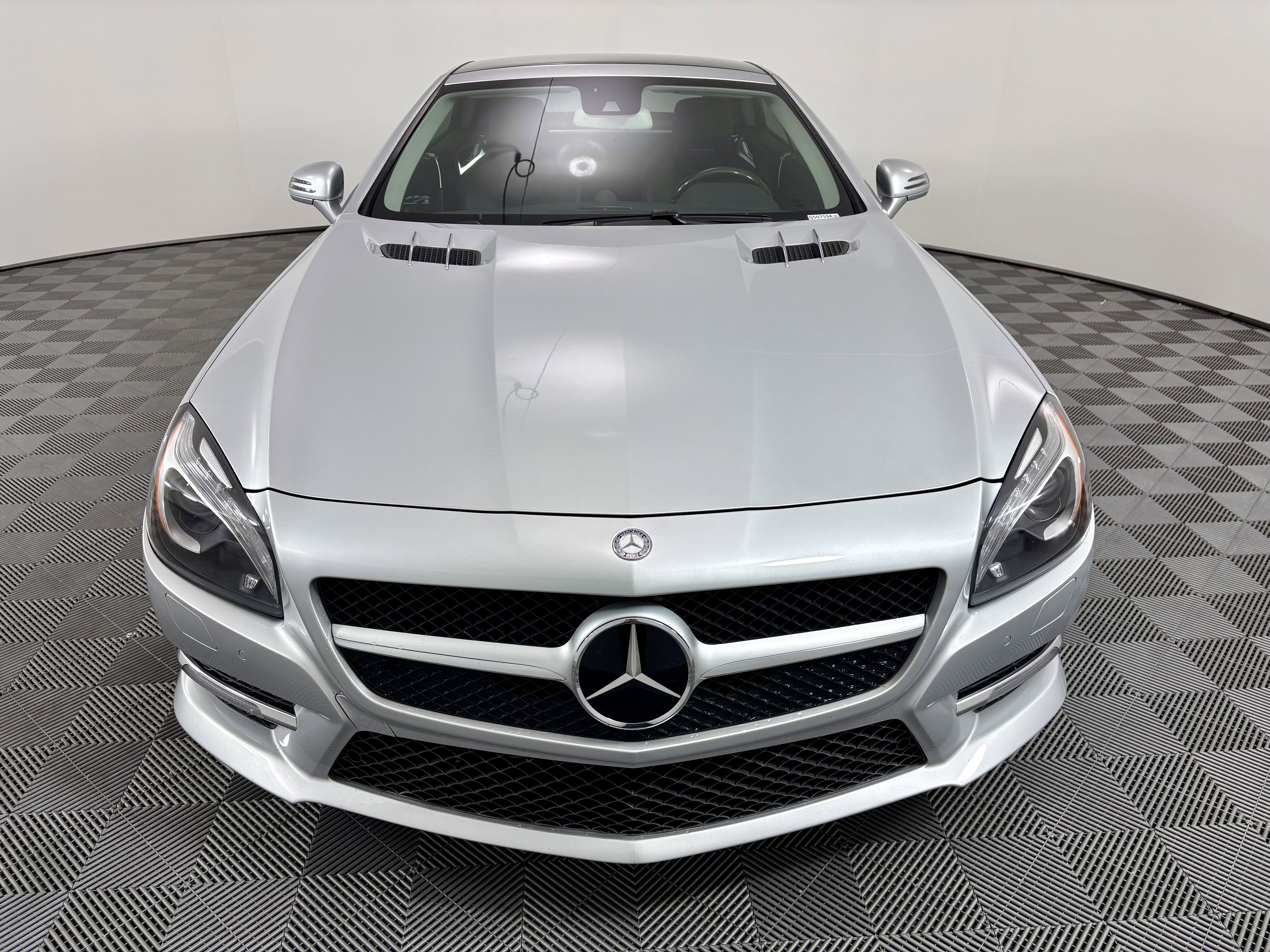Used 2013 Mercedes-Benz SL 550 image 8