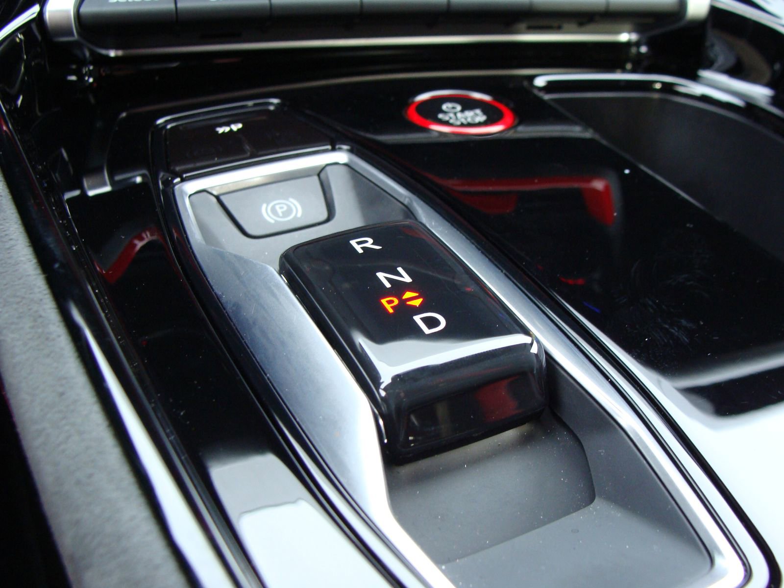 Used 2023 Audi RS e-tron GT AWD/4WD image 28