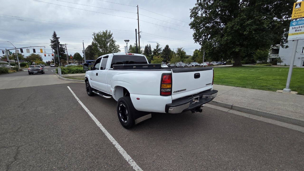 Used 2006 Chevrolet Silverado 3500 LT w/ Heavy-Duty Power Package RWD image 8
