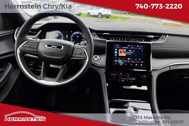 New 2025 Jeep Grand Cherokee L Laredo image 6