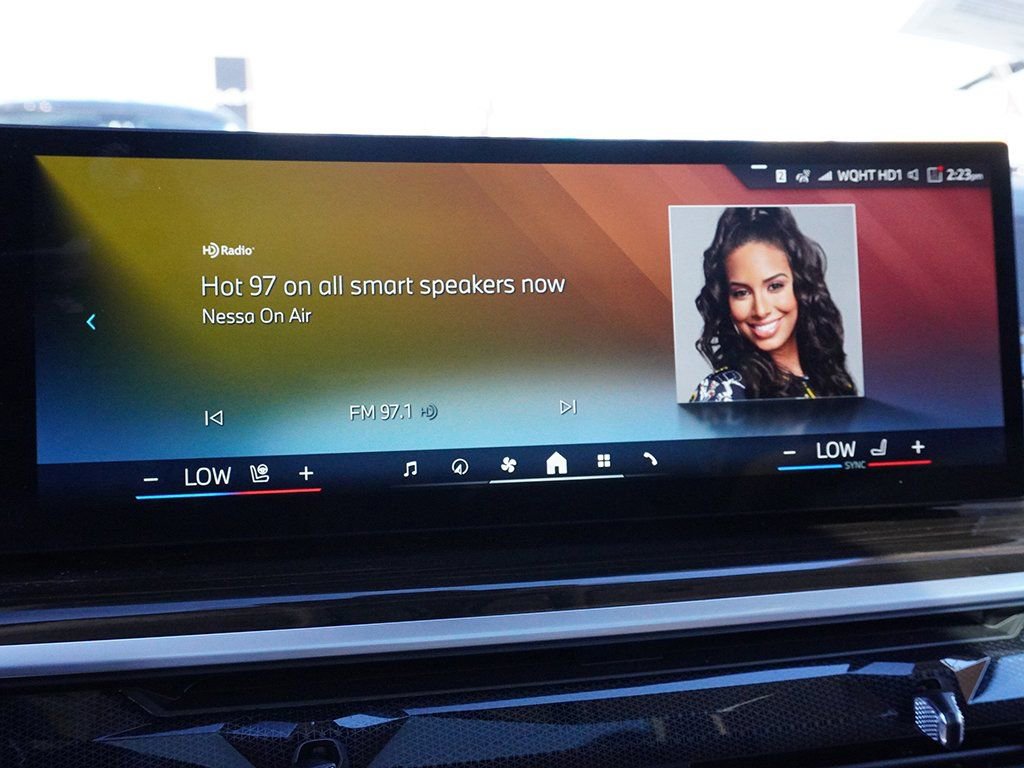 Used 2024 BMW X7 xDrive40i w/ Premium Package image 57