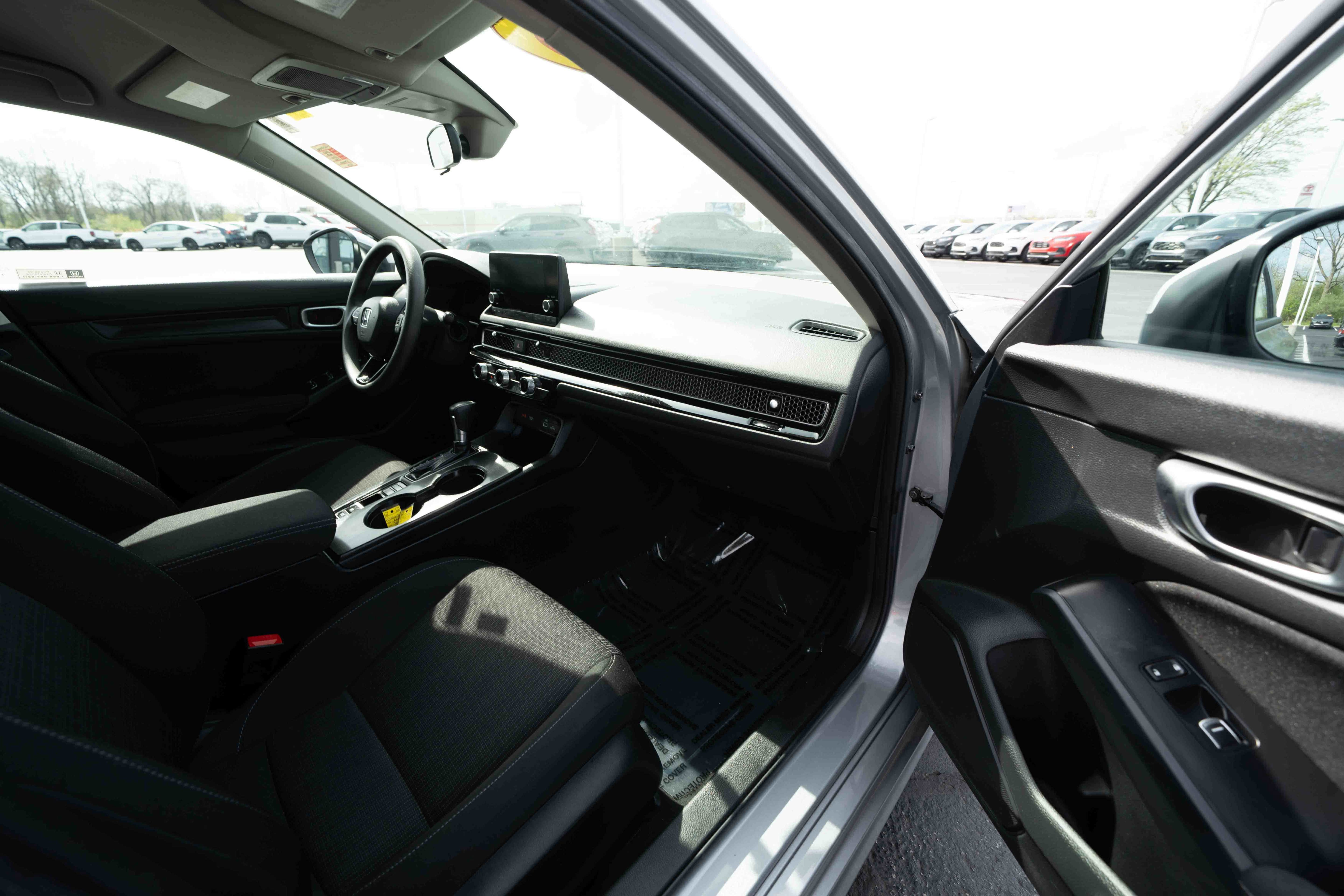 Used 2023 Honda Civic LX image 25