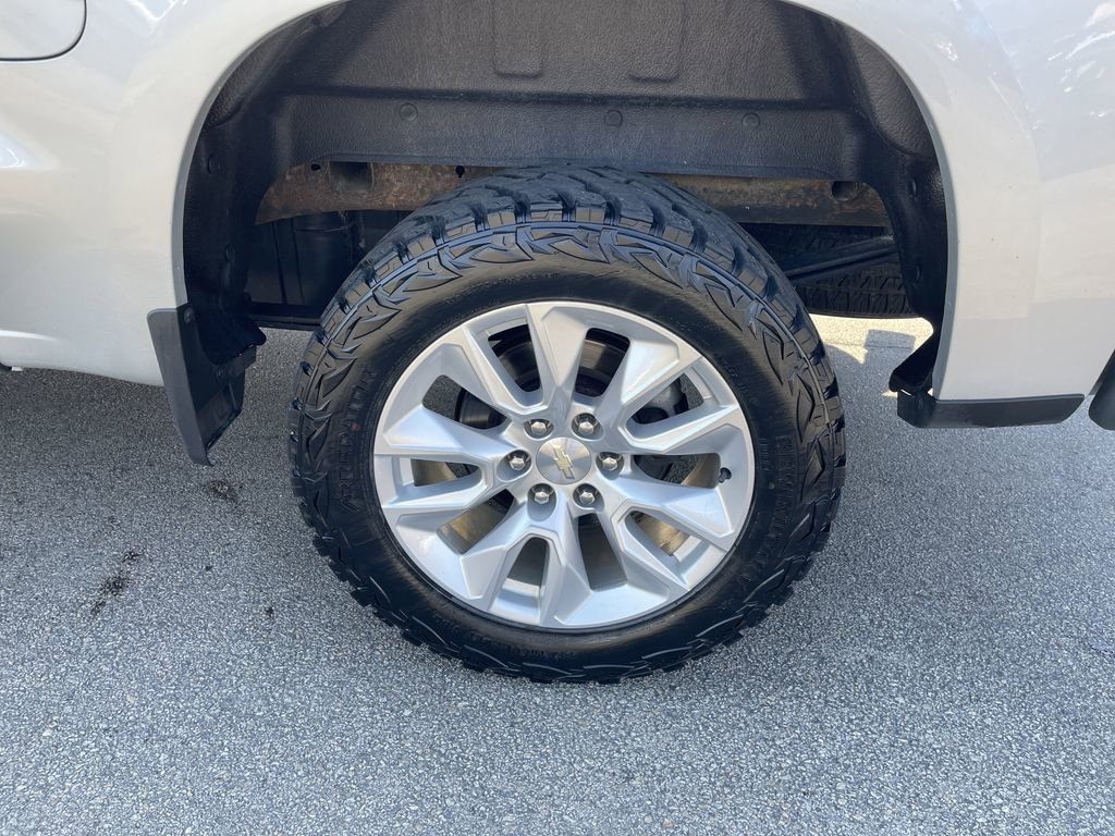 Used 2019 Chevrolet Silverado 1500 Custom w/ Custom Value Package image 10