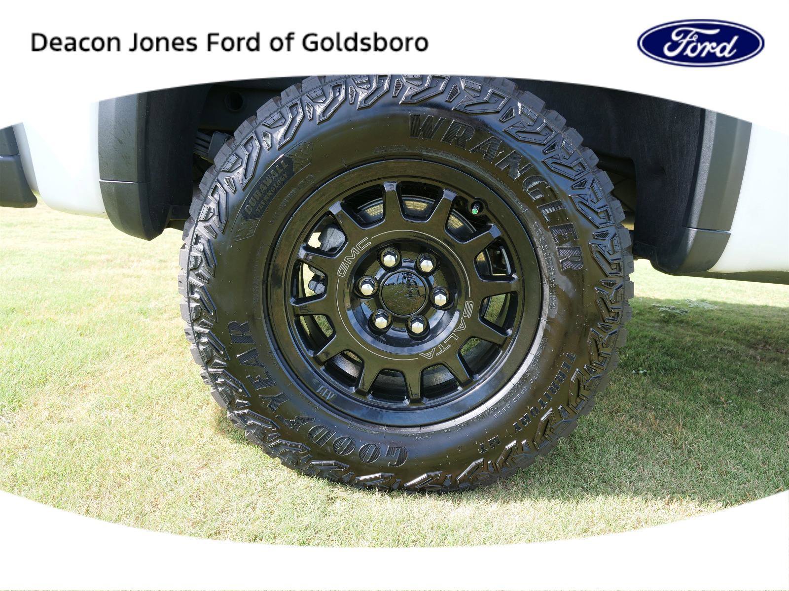 Used 2023 GMC Sierra 1500 AT4X w/ AT4X AEV Edition image 12