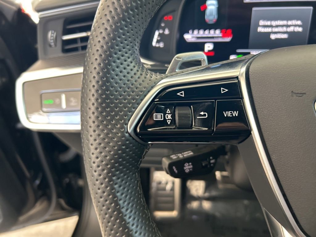 Used 2022 Audi RS 6 w/ Carbon Optic Package image 10