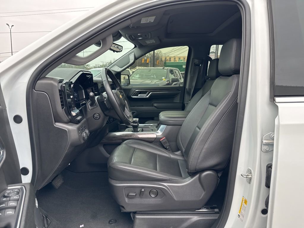 Used 2024 Chevrolet Silverado 1500 LTZ image 14