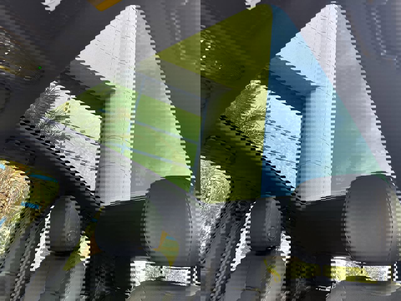 Used 2025 Porsche Cayenne E-Hybrid Coupe image 21