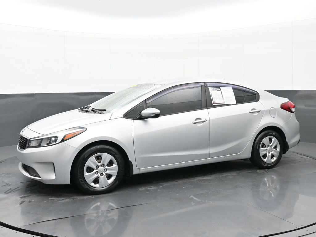 Used 2017 Kia Forte LX image 6