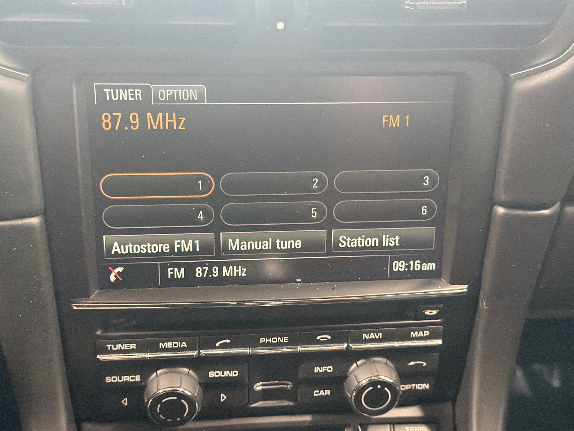 Certified 2015 Porsche 911 Turbo AWD/4WD image 27