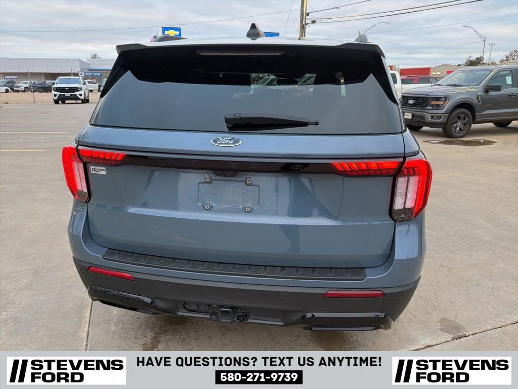 Used 2025 Ford Explorer ST-Line image 5