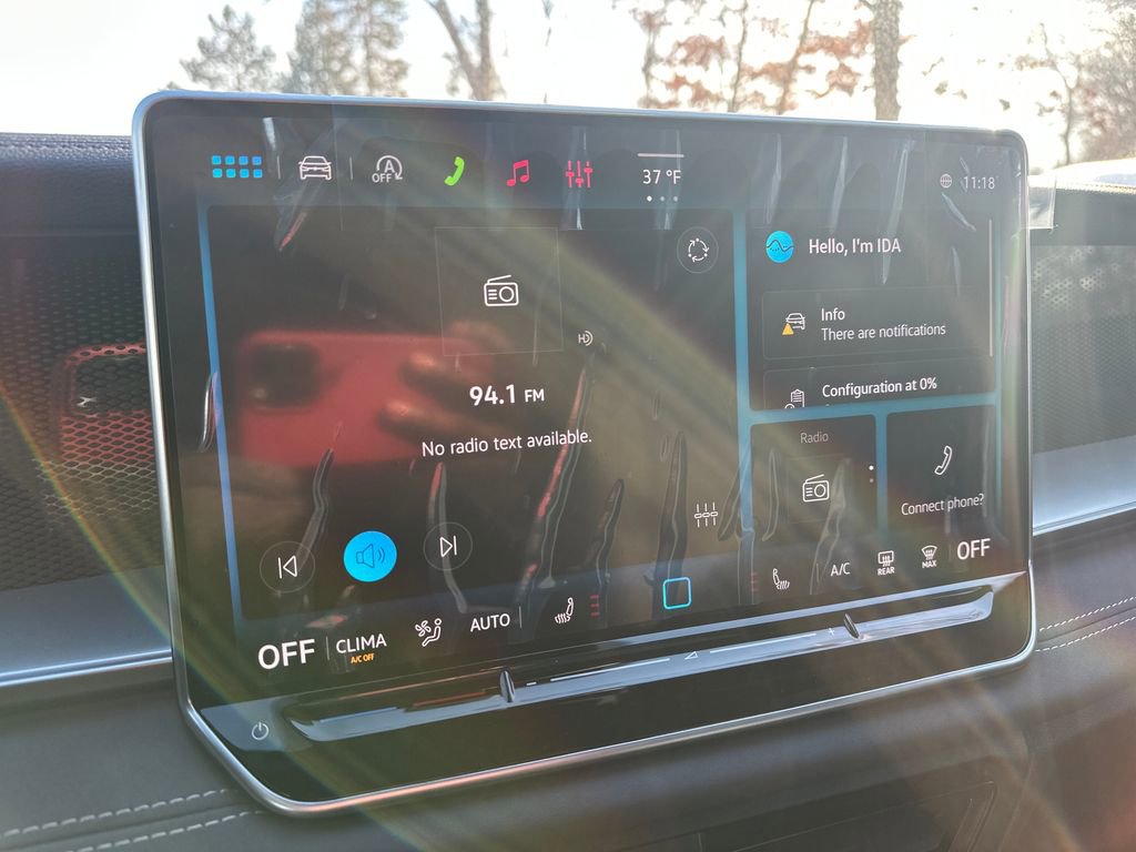 New 2026 Volkswagen Tiguan SE R-Line image 9