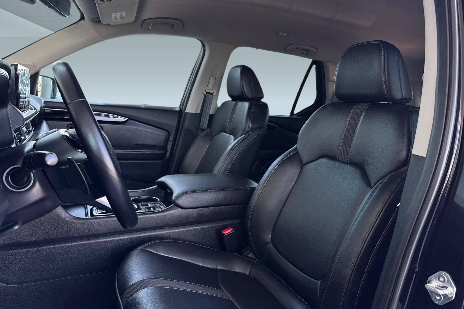 Certified 2025 Honda Pilot EX-L image 5