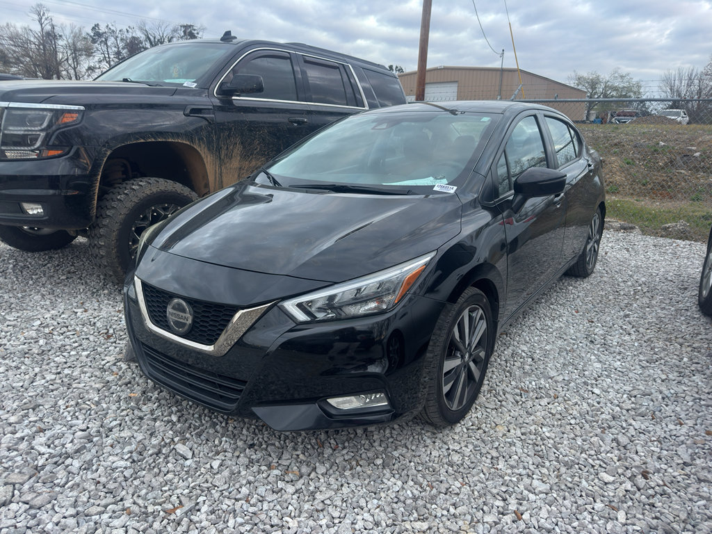 Used 2020 Nissan Versa SR image 4