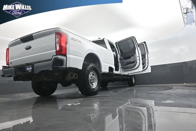 Used 2025 Ford F250 XL w/ XL Chrome Package image 29