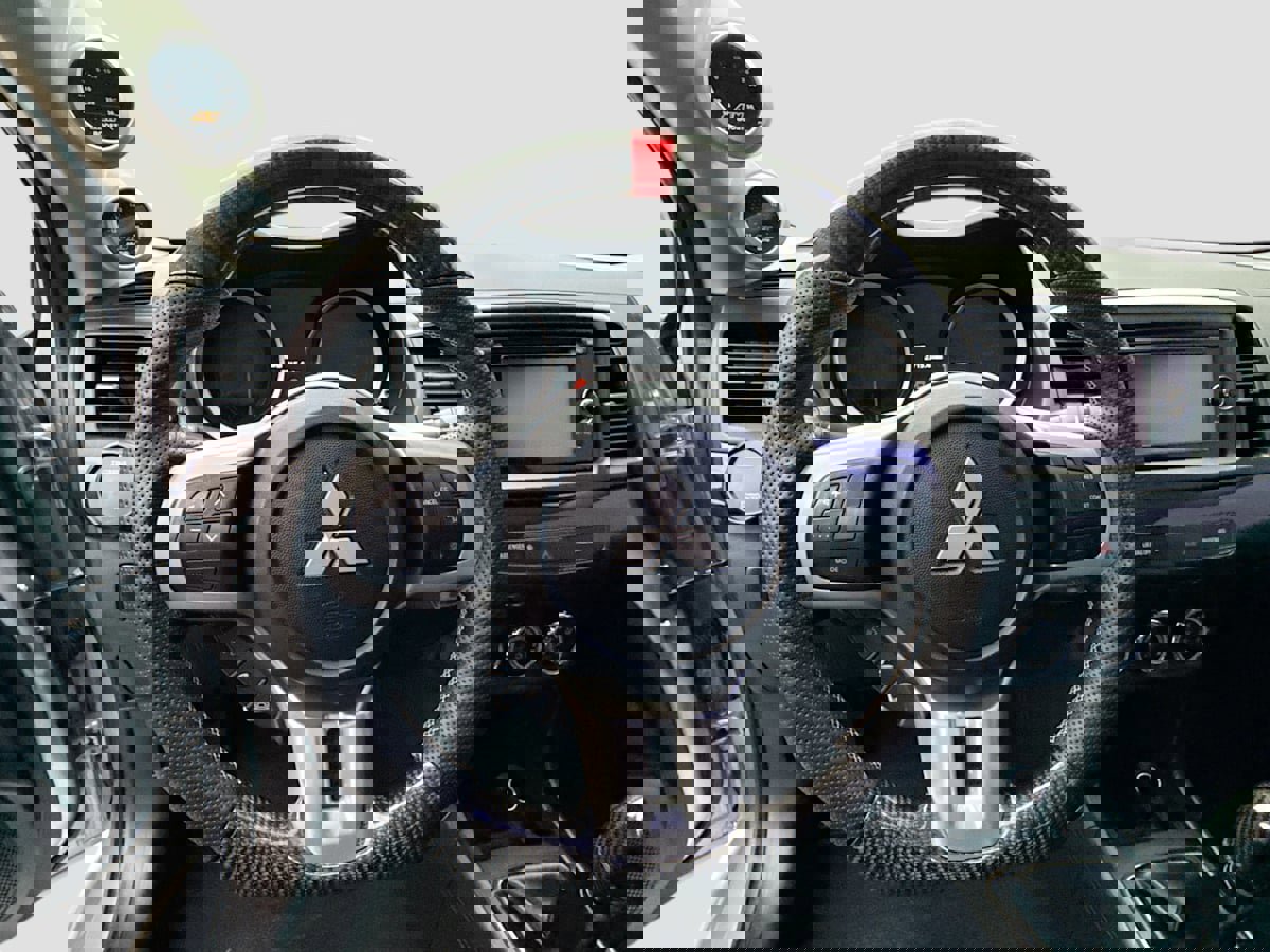 Used 2015 Mitsubishi Lancer Evolution GSR image 11