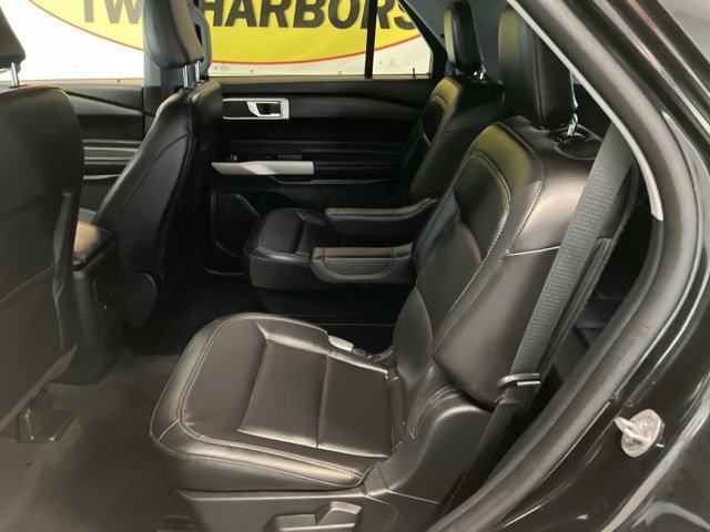 Used 2022 Ford Explorer XLT image 12