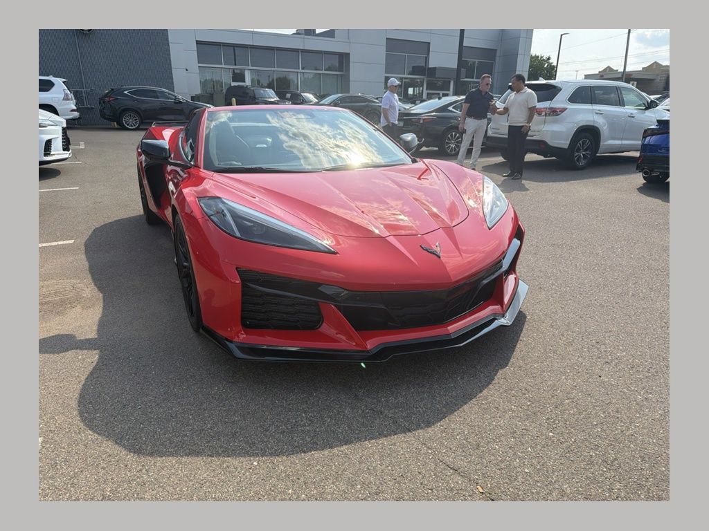 Used 2025 Chevrolet Corvette Z06 w/ Stealth Interior Trim Package RWD video 1