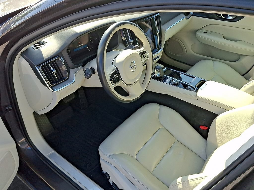 Certified 2023 Volvo S60 T8 Plus w/ Climate Package AWD/4WD image 17