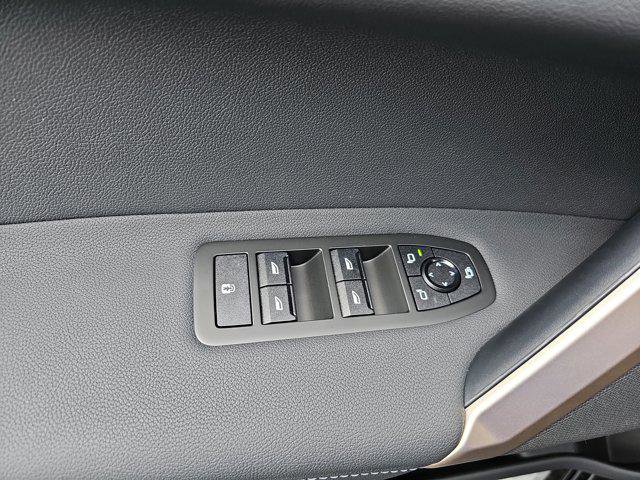 New 2026 BMW iX xDrive60 w/ Premium Package image 28