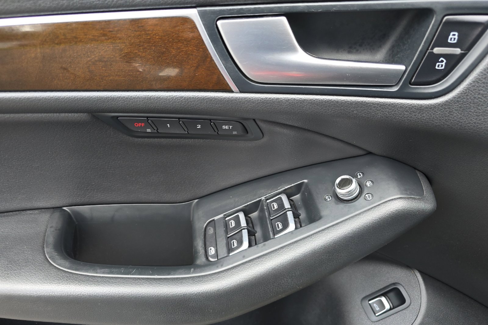 Used 2013 Audi Q5 3.0T Premium Plus w/ Audi MMI Navigation Plus Pkg image 12