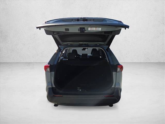 Used 2022 Toyota RAV4 XLE Premium FWD image 6