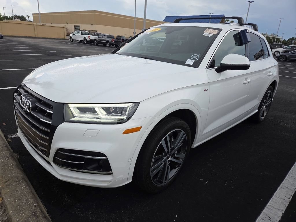 Used 2020 Audi Q5 e Prestige AWD/4WD image 1