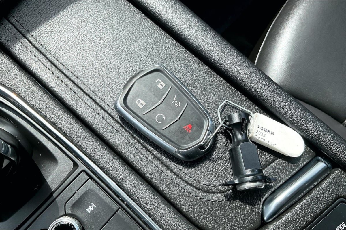 Used 2025 Cadillac XT5 Premium Luxury FWD image 11