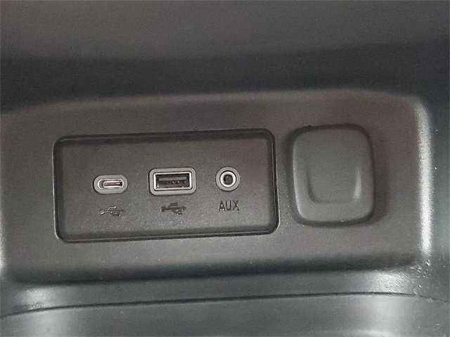 Used 2023 Chevrolet Equinox RS image 30