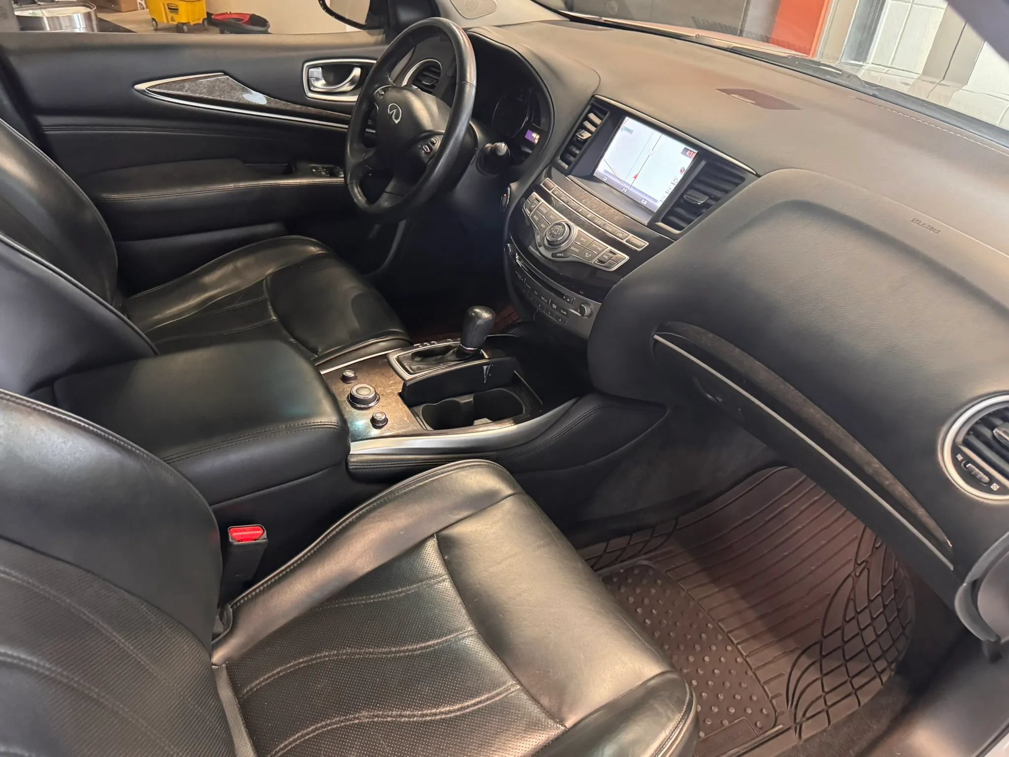 Used 2015 INFINITI QX60 Luxe w/ Premium Plus Package AWD/4WD image 19