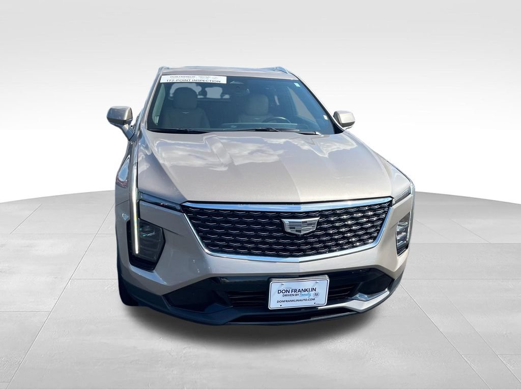 Used 2024 Cadillac XT4 Premium Luxury w/ Active Safety Package AWD/4WD image 8