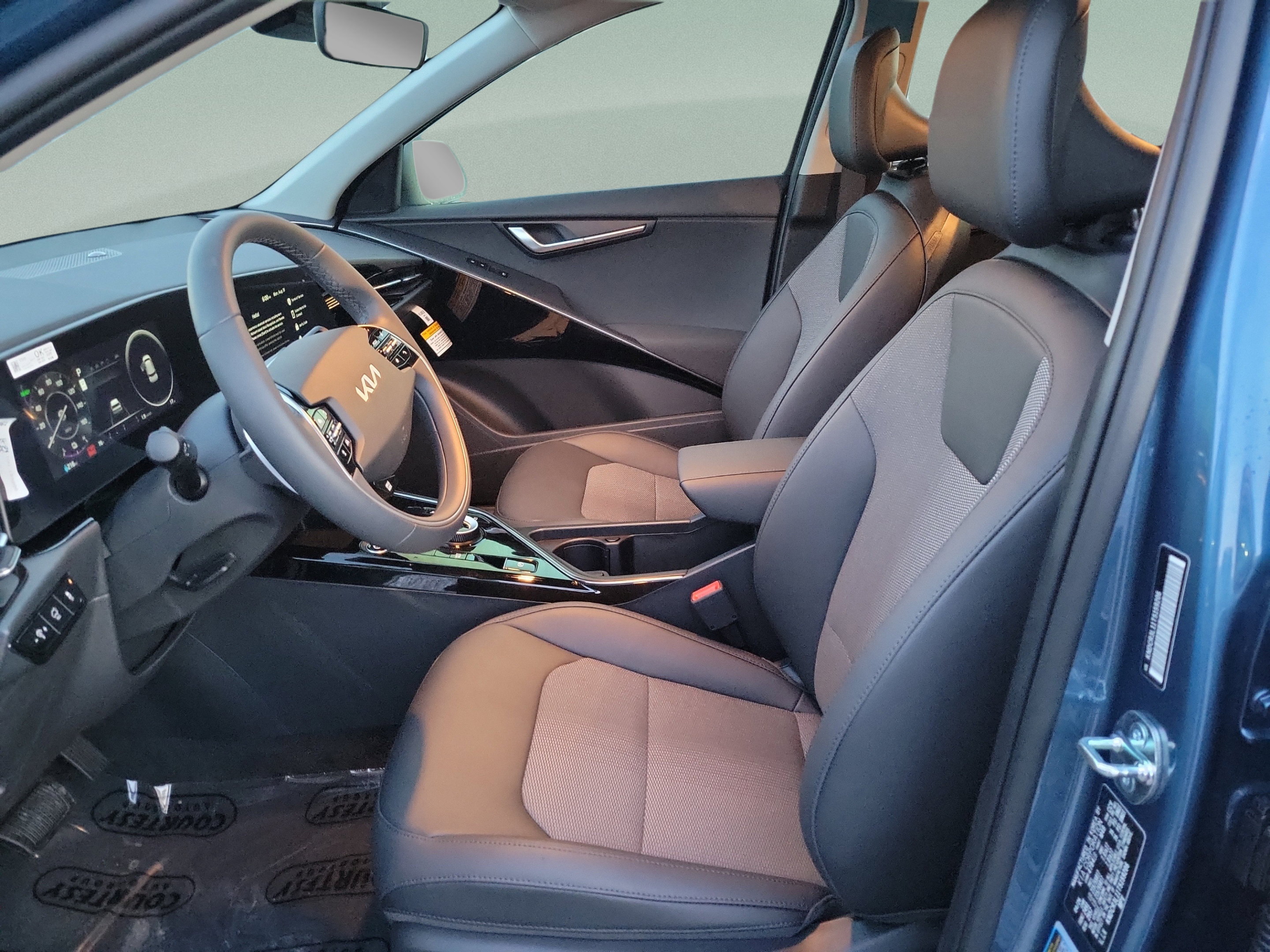 New 2026 Kia Niro Wind FWD image 18