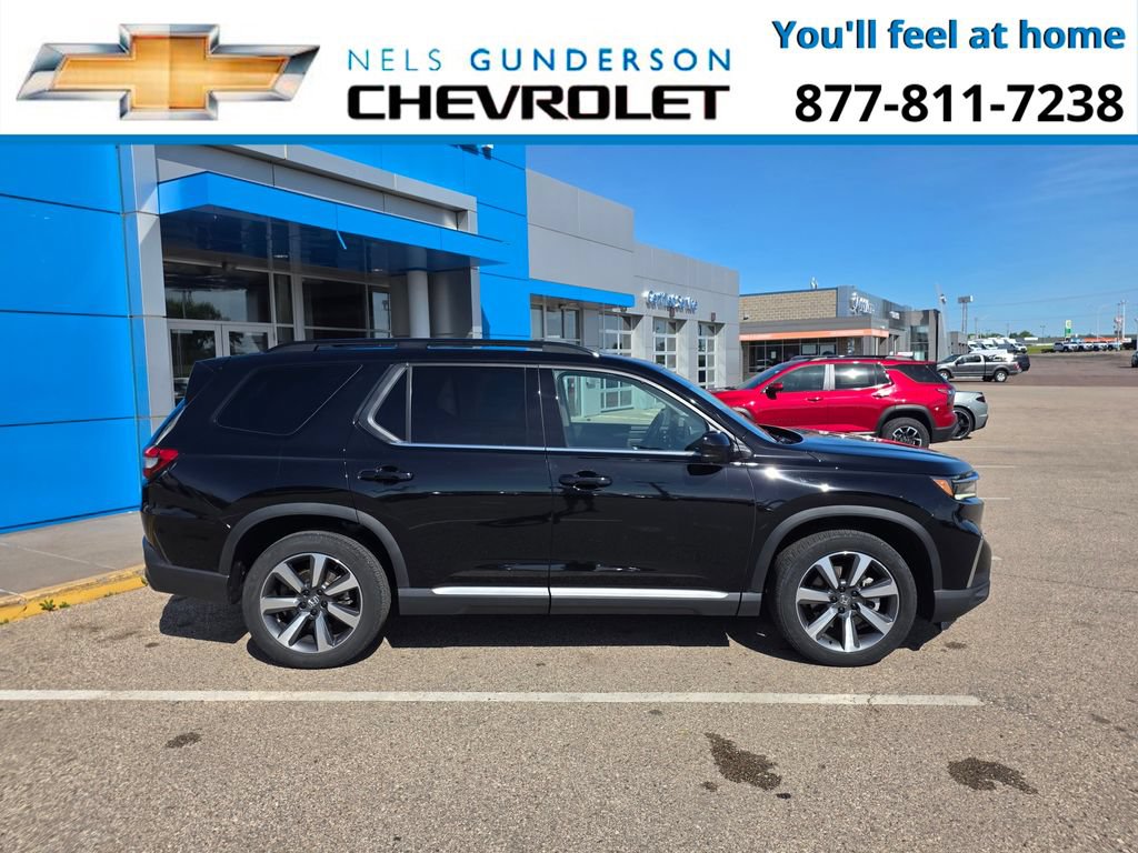 Used 2025 Honda Pilot Elite image 8