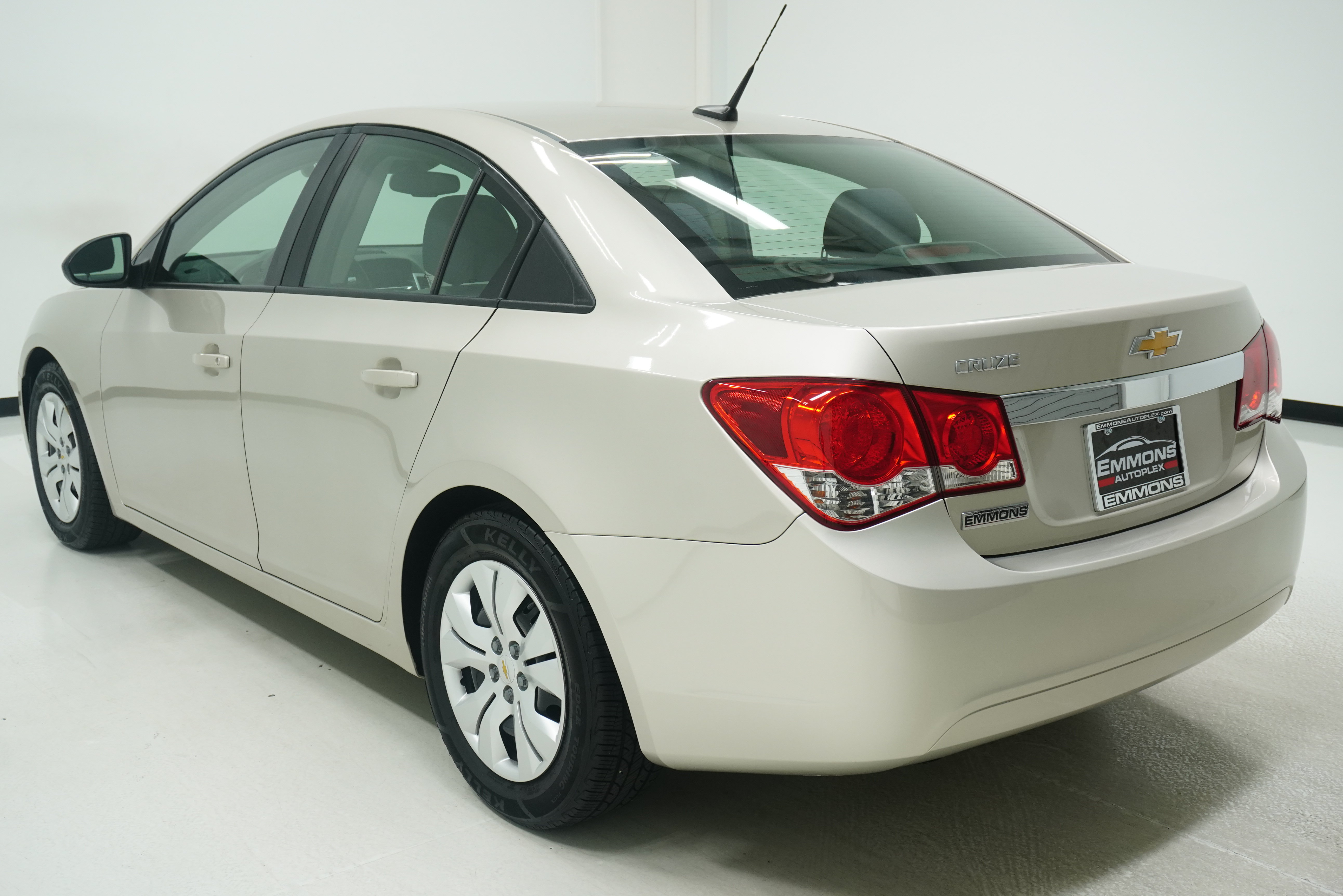 Used 2014 Chevrolet Cruze LS FWD image 6