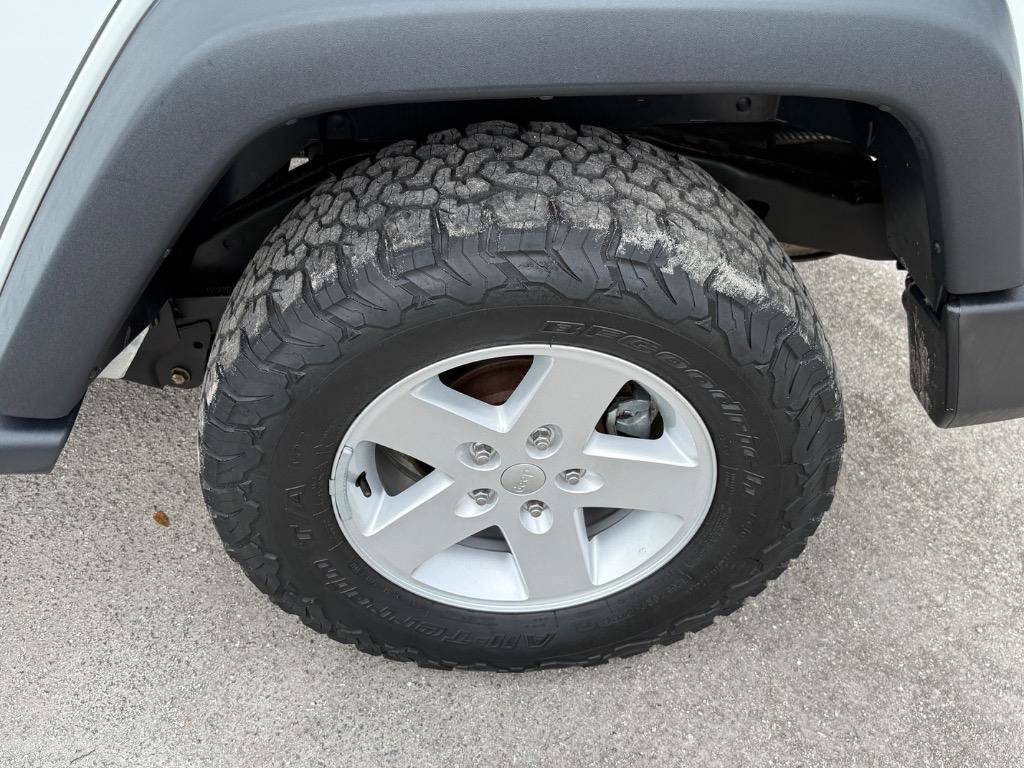 Used 2017 Jeep Wrangler Unlimited Sport w/ Quick Order Package 24S AWD/4WD image 8