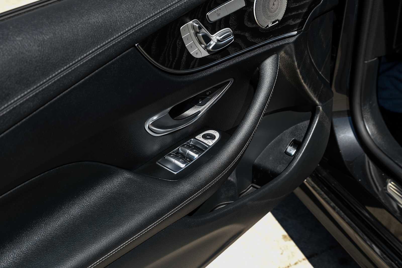 Used 2022 Mercedes-Benz E 450 Coupe image 36